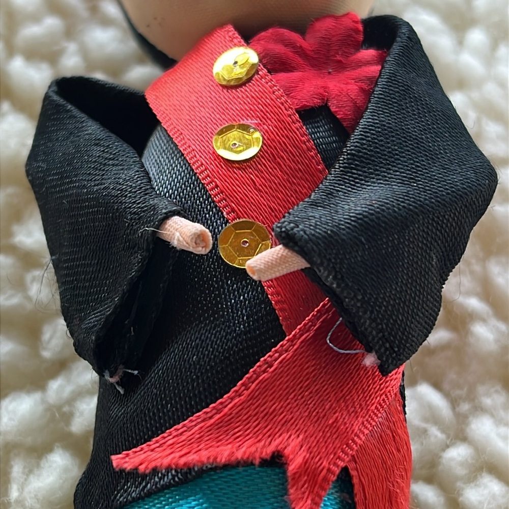 Colorful Traditional Doll - Picture 9 of 17